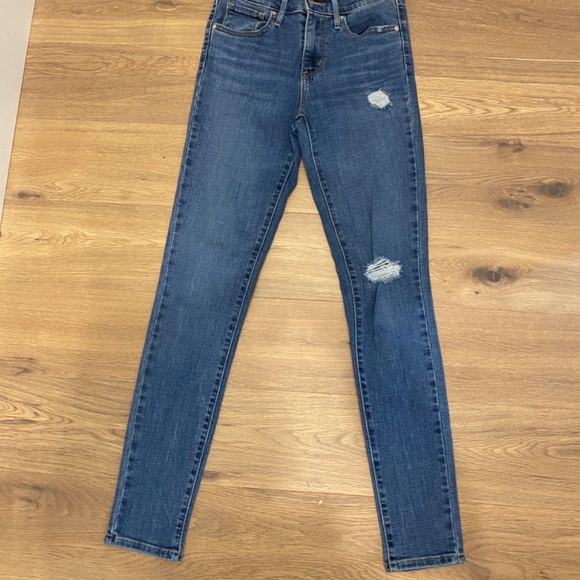 Levis 721 High Rise Skinny - 25 - NWOT - Picture 4 of 5